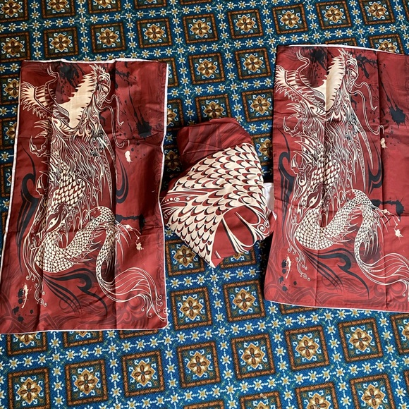 NEW Dragon duvet cover size king wine colored. - Picture 4 of 7